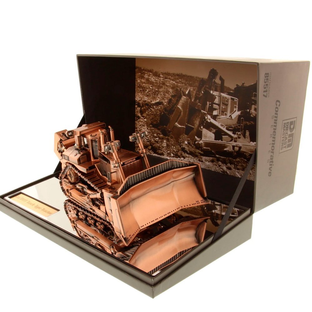85517 Trator de esteiras Cat® D11T na escala 1:50 - Acabamento em cobre - Imagem 2